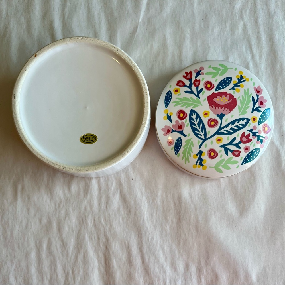 Floral Painted Ceramic Lidded Pot Trinket Jar - Picture 7 of 7